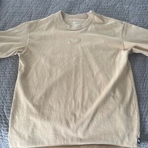 Men’s The Nike Tee Loose fit Size small. Very good used condition